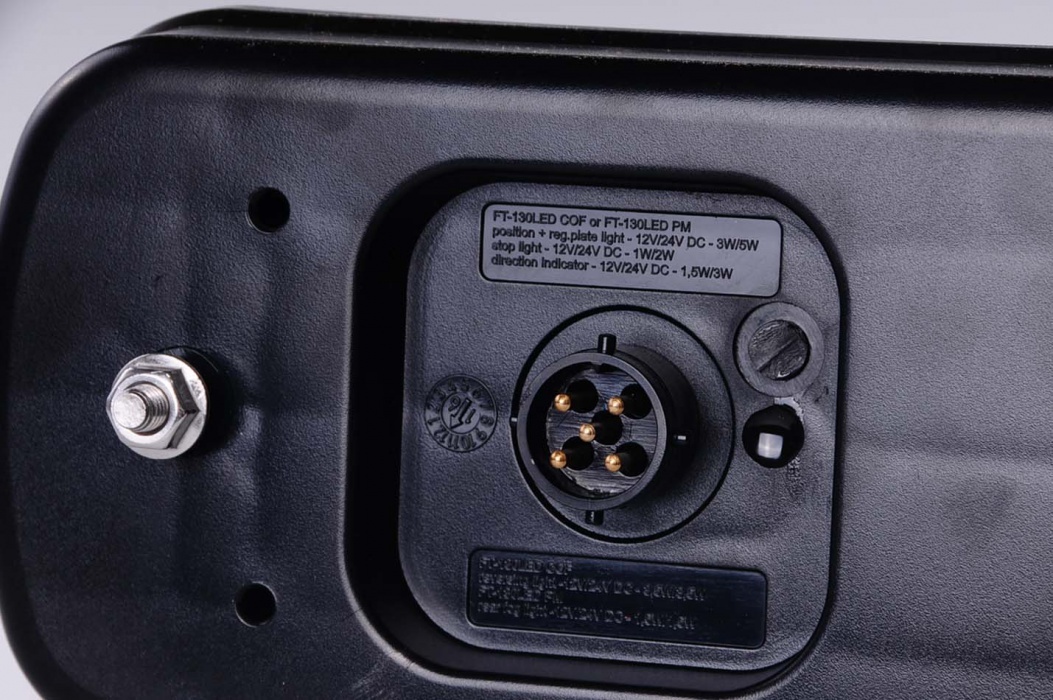 2 x Pkw Lkw LED Anhänger Rückleuchten Lampe mit kabel 12V 24V E9