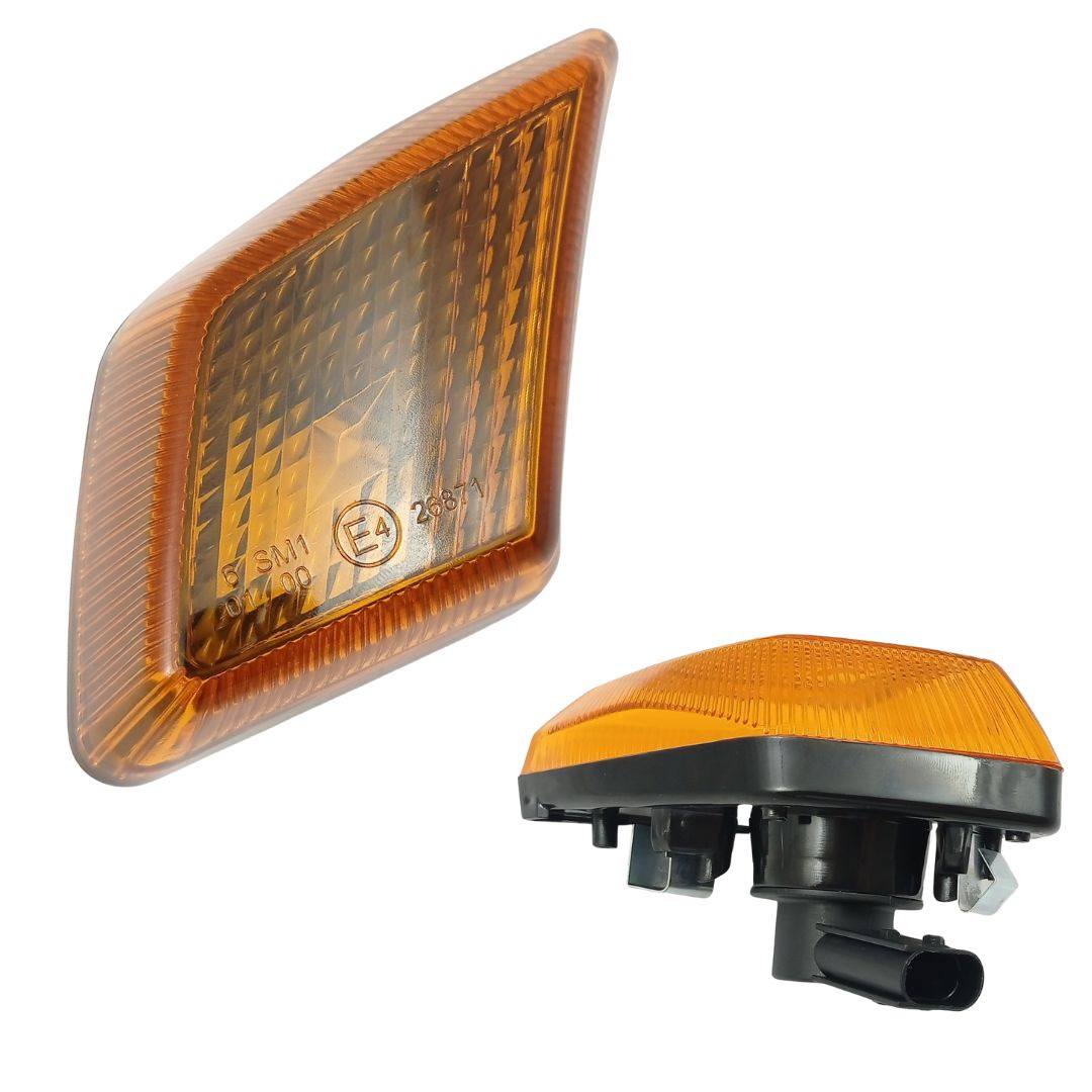 2 x Mercedes Actros MP4 Socket Side Marker Clearance lights Orange Reflector Left Rights 