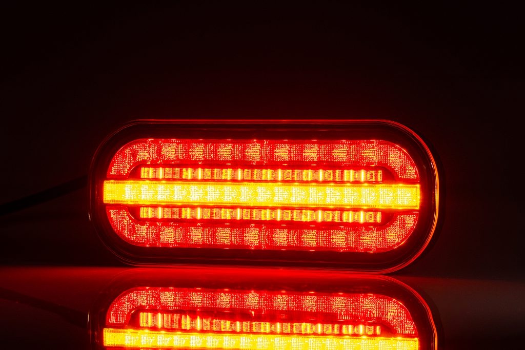 2 x LED Tail Trailer Truck Dynamic Indicator Light Lamp 12v 24v E9