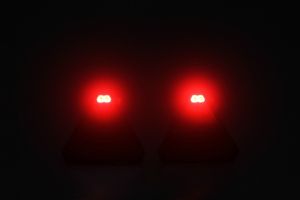 2 x Wireless Neon LED Triangulaire Aimant Feux Arriere Remorque Camion 12v 24v