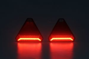 2 x Wireless Neon LED Triangulaire Aimant Feux Arriere Remorque Camion 12v 24v