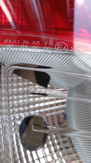 Dacia Dokker Lampa Spate Stanga 2012+