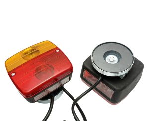 2 x Baklys till Tilhenger Lastebil Campingvogn Magnet 4 funksjoner 12v 24v