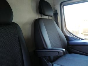 2+1 Setetrekk til IVECO DAILY 2016+ Van Svart Tekstil og Lær 